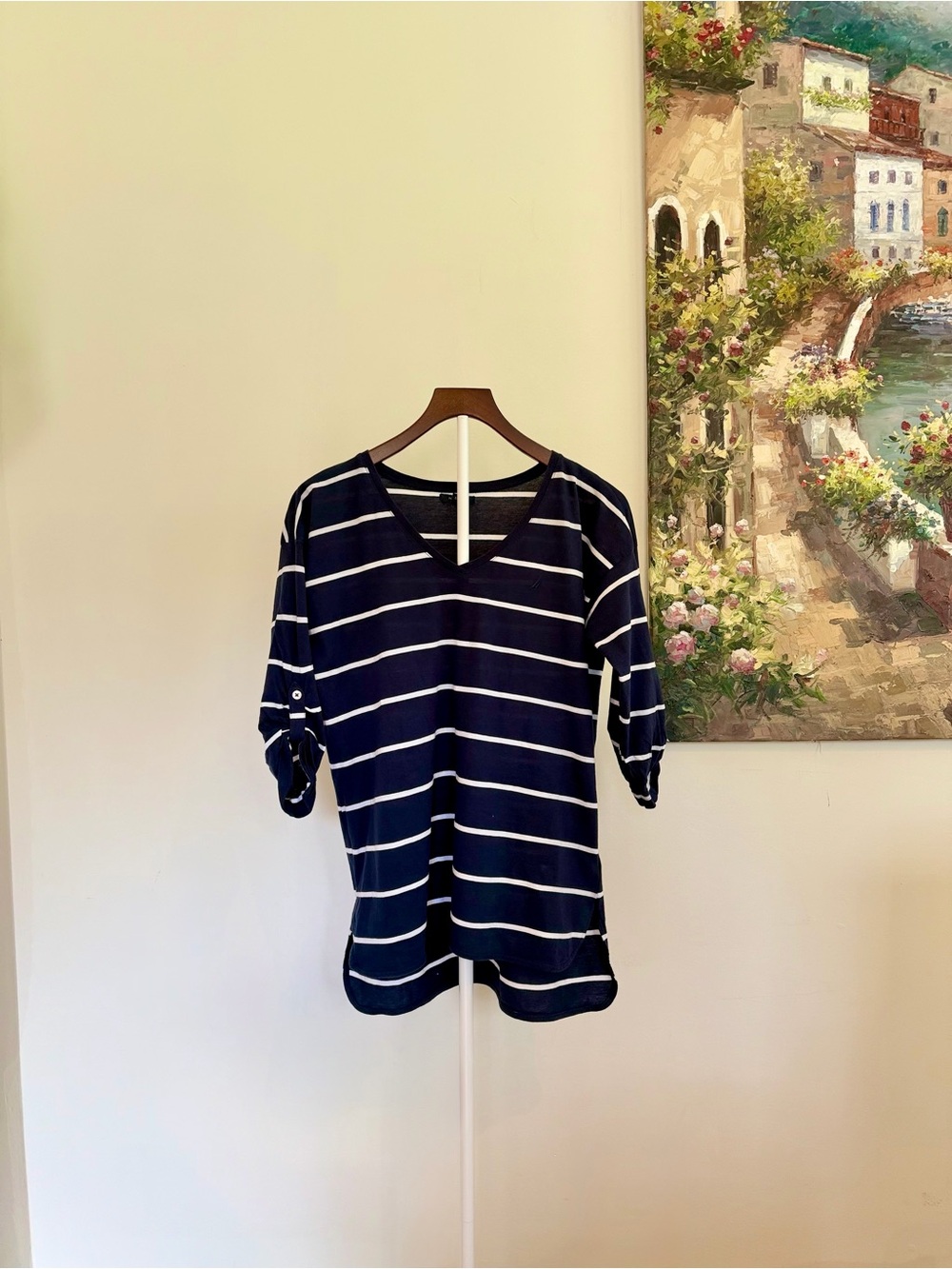 Nautica Women’s Navy Stripe V Neck Top 3/4 Roll Tab Sleeve Medium